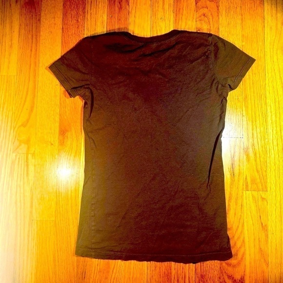 Hollister short sleeve  Top with logo print in front​ - Picture 2 of 8